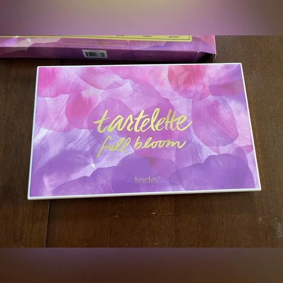 Tarte Tartelette Full Bloom Amazonian Clay Palette - Picture 4 of 8